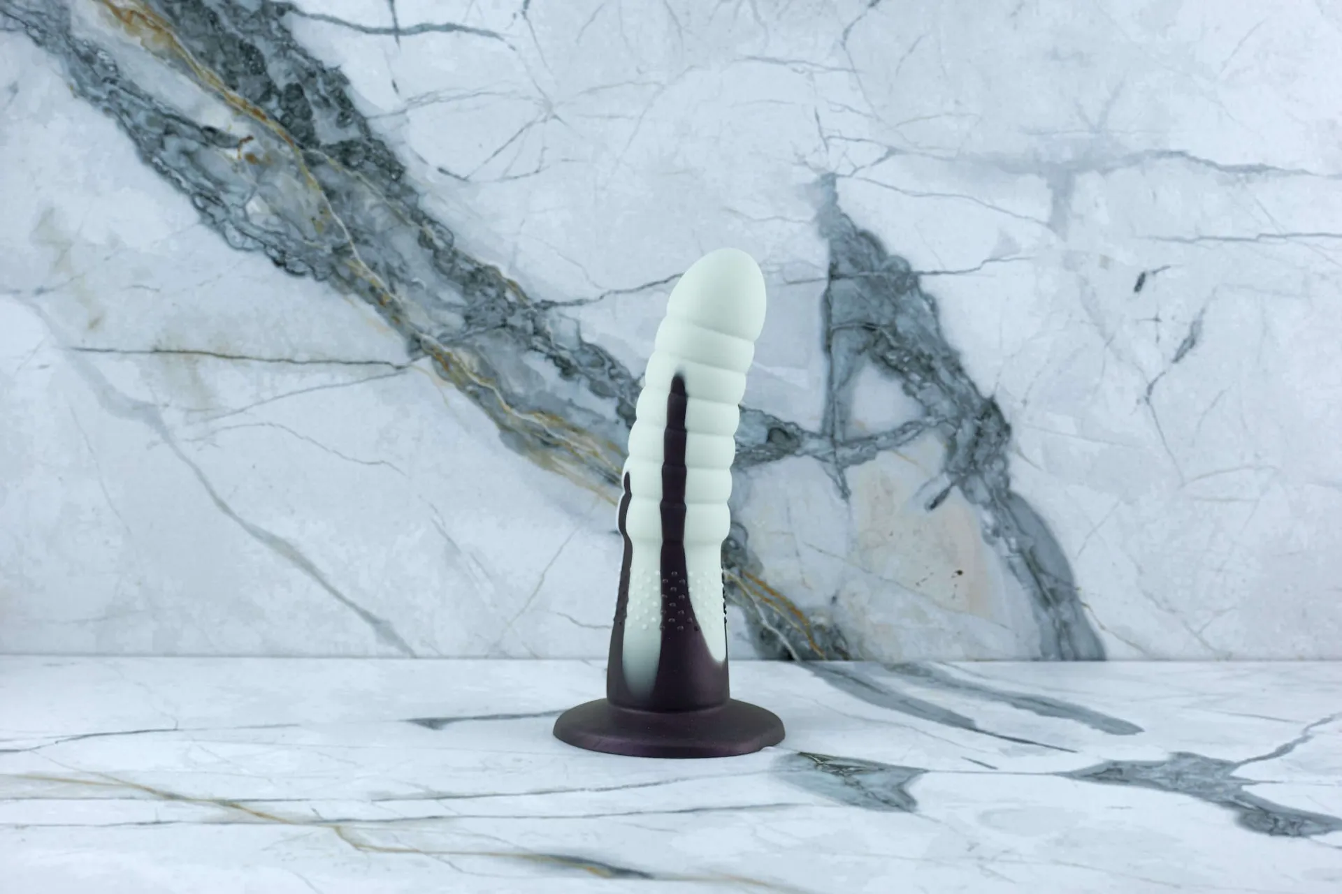 Ylva & Dite - Aria Smoke Dunkelviolett Ylva & Dite - Aria Smoke Dunkelviolett