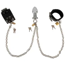 Handfessel-Set mit Analplug, Kette und 3 Schlösser Handfessel-Set mit Analplug, Kette und 3 Schlösser