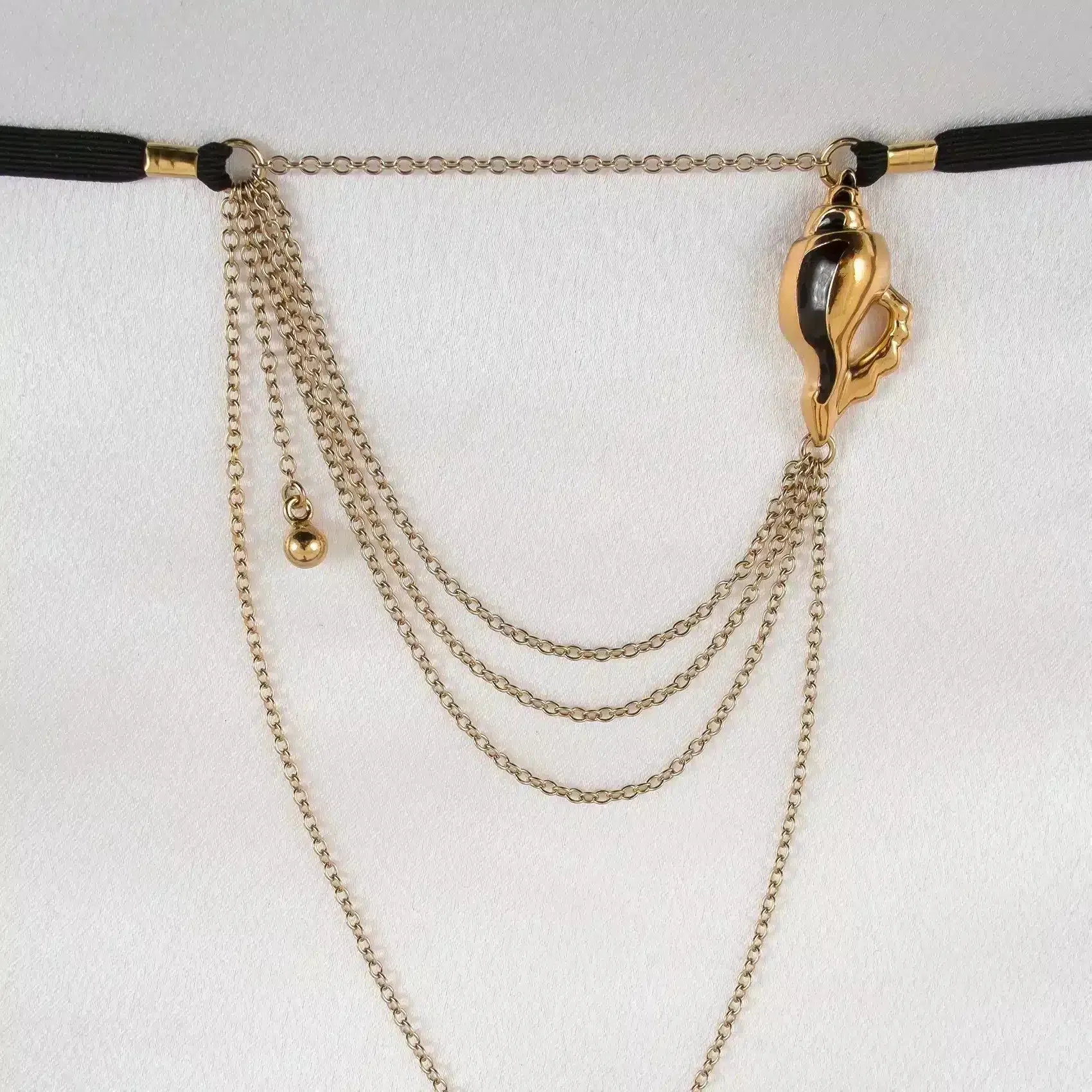 Sylvie Monthulé - G-String Ozean der Zärtlichkeiten Sylvie Monthulé - G-String Ozean der Zärtlichkeiten