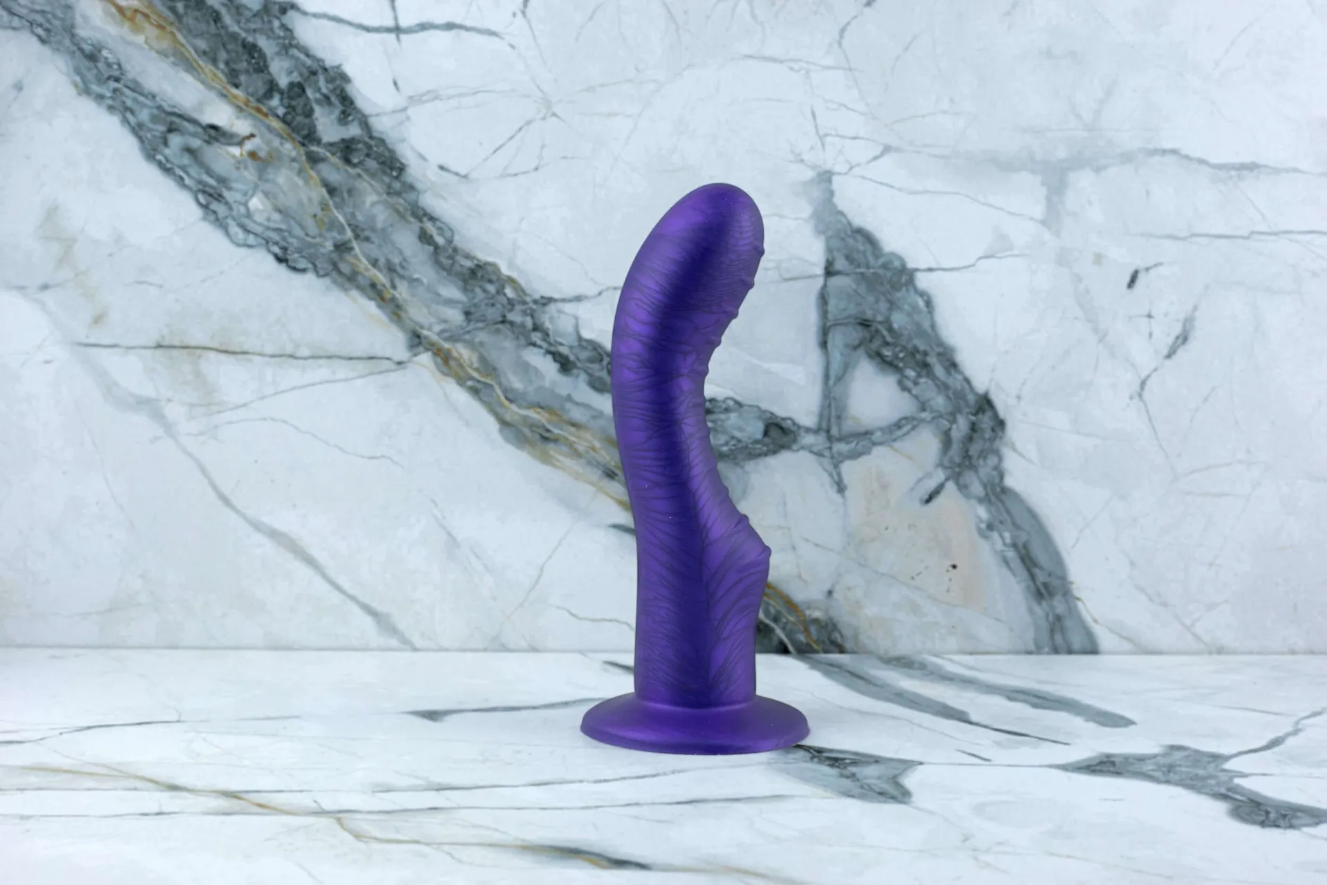 Ylva & Dite - Kajsa Schillerndes Violett Ylva & Dite - Kajsa Schillerndes Violett