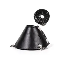 Black Label Spiked Parachute Ball Stretcher: Leder-Hodenstretcher, schwarz Black Label Spiked Parachute Ball Stretcher: Leder-Hodenstretcher, schwarz