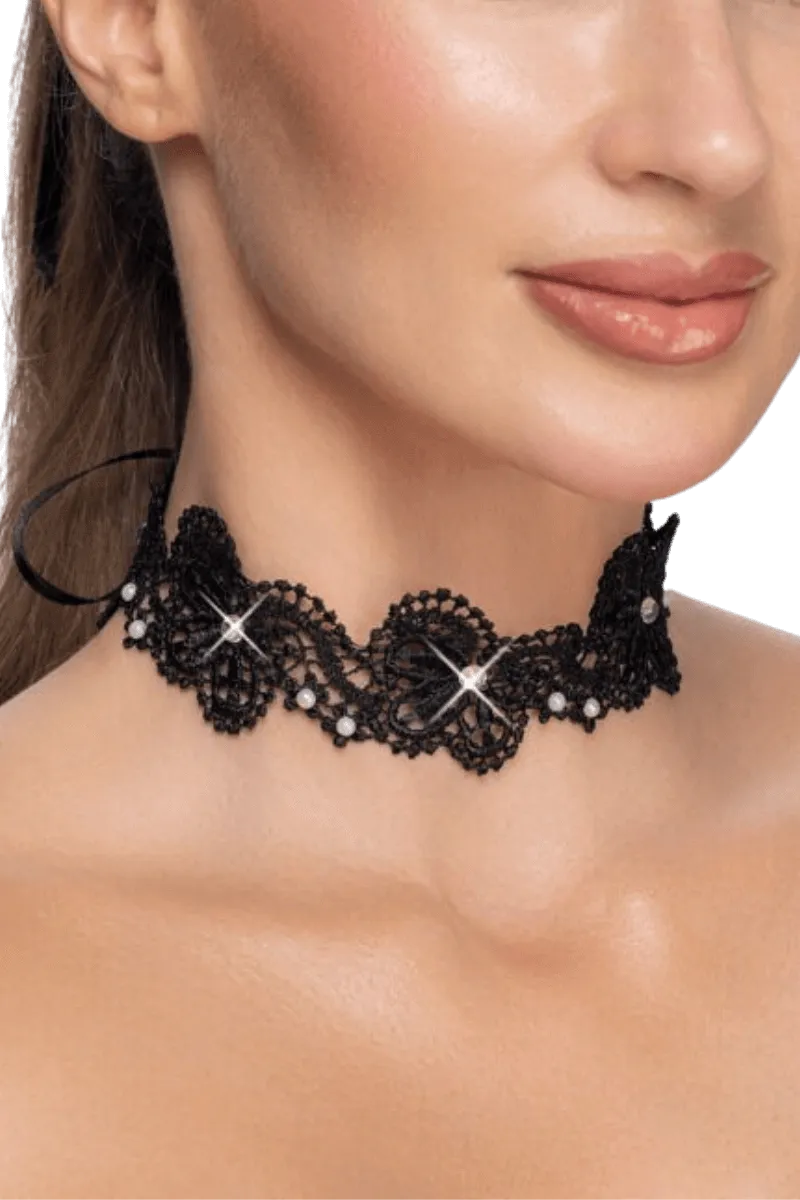 Halsband mit Perlen und Glitzersteinen Halsband mit Perlen und Glitzersteinen