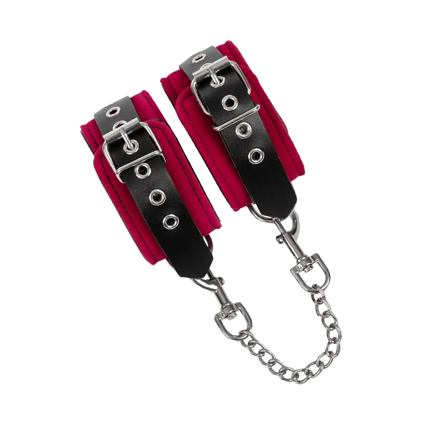 Leder-Fußfesseln mit Karabinern Leder-Fußfesseln mit Karabinern
