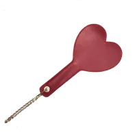 Elif Domanic - Herzförmiger Spanker Elif Domanic - Herzförmiger Spanker