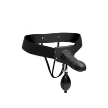 Master Series Pumper: Strap-On mit Pump-Dildo (hohl), schwarz Master Series Pumper: Strap-On mit Pump-Dildo (hohl), schwarz