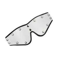 Augenmaske mit Metallelement Augenmaske mit Metallelement