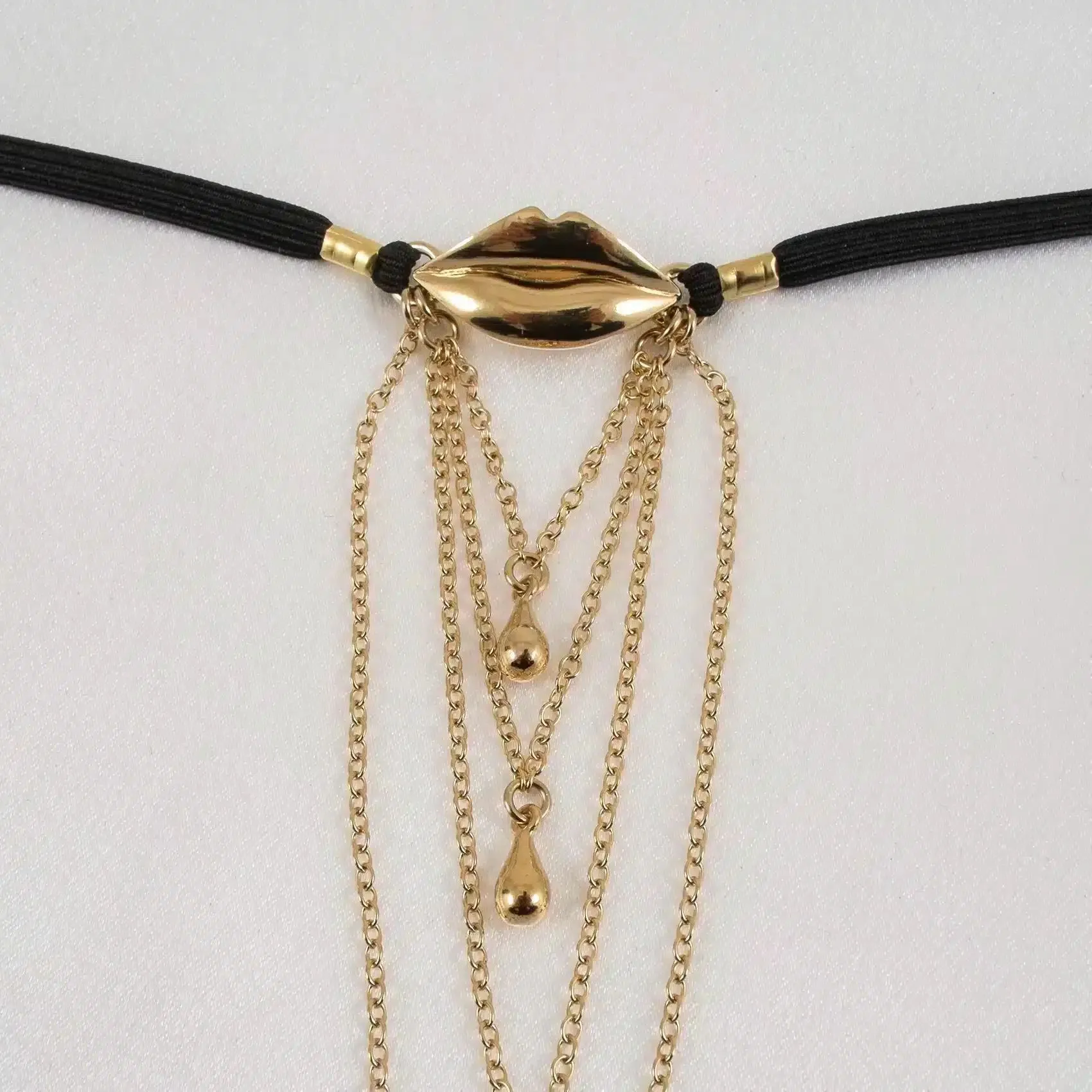 Sylvie Monthulé - G-String Kiss Me | Gold Maat 34 – Bild 2