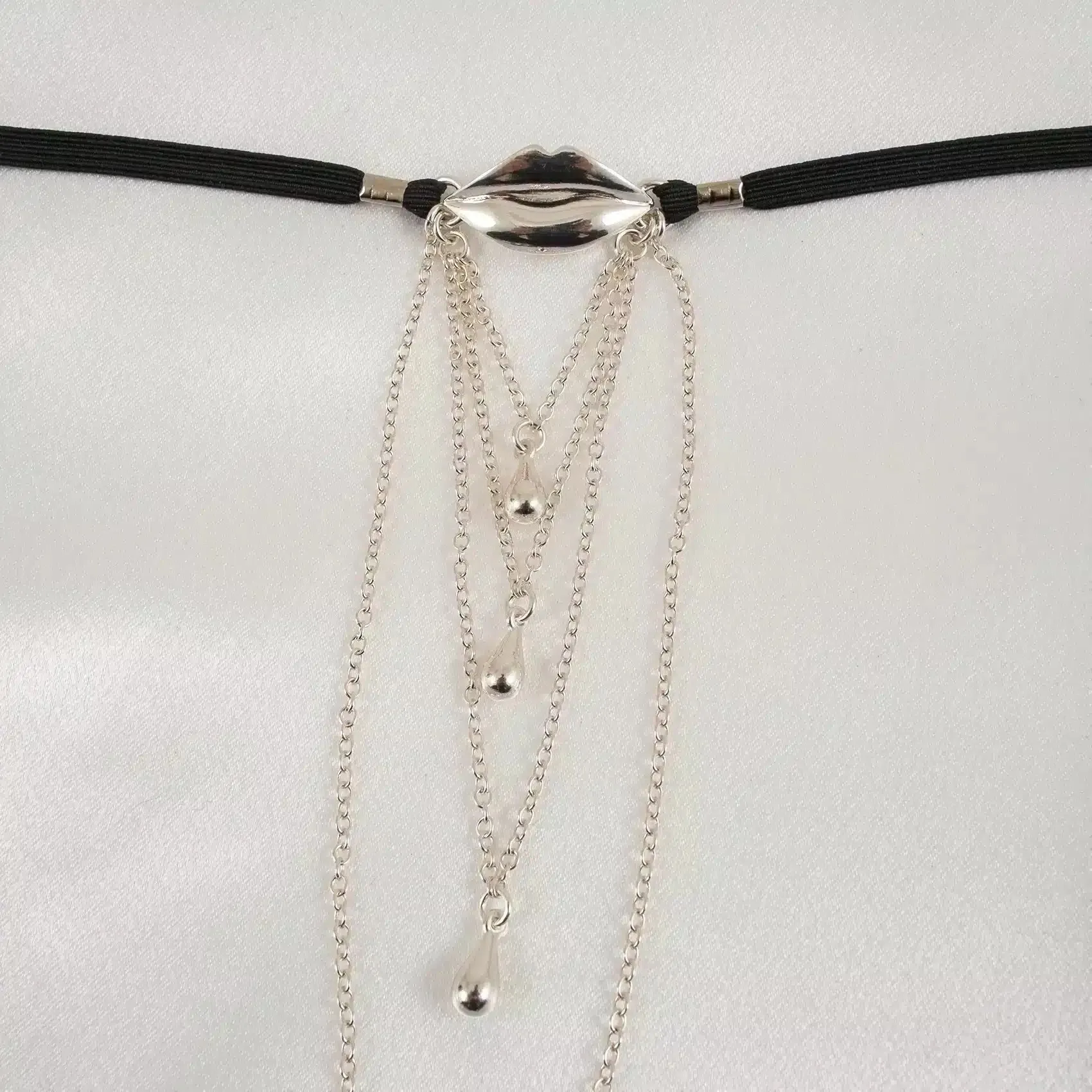 Sylvie Monthulé - G-String Kiss Me Sylvie Monthulé - G-String Kiss Me