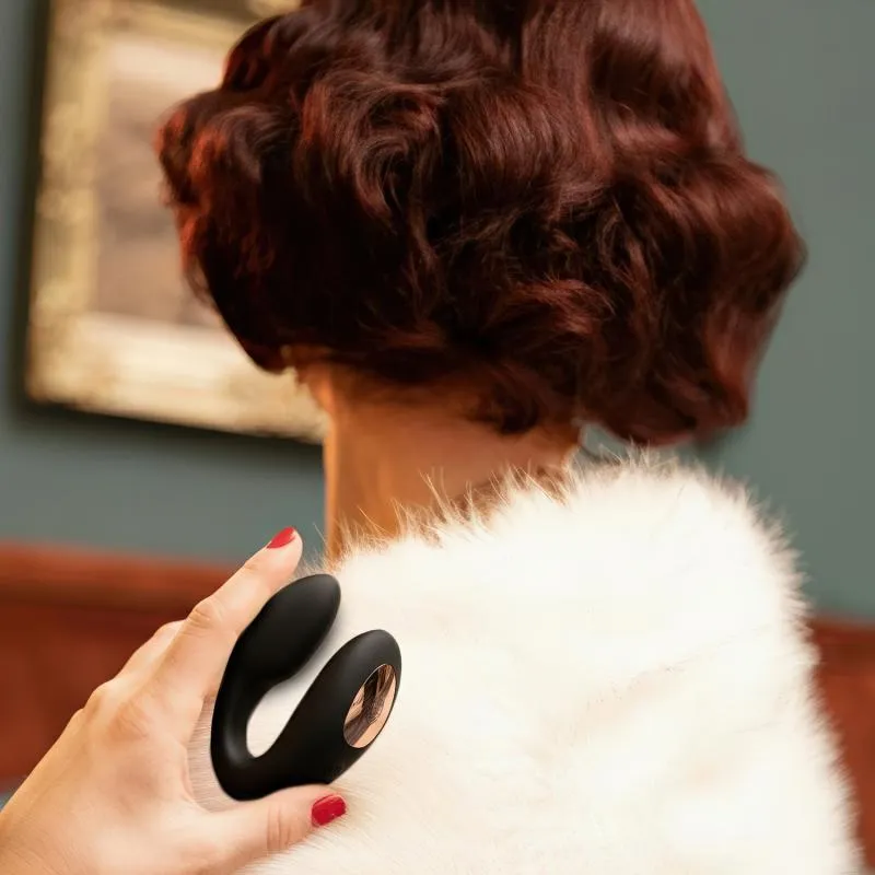 Rosy Gold – C-Shape Paarvibrator mit Luxus Ladeetui – Schwarz – Bild 5