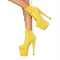 Plateau-Stiefelette in Wildleder-Optik Plateau-Stiefelette in Wildleder-Optik