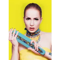 Shiri Zinn - Blaues Paddel Shiri Zinn - Blaues Paddel