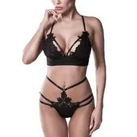Erotisches Dessous-Set mit floraler Spitze, 2 tlg. Erotisches Dessous-Set mit floraler Spitze, 2 tlg.
