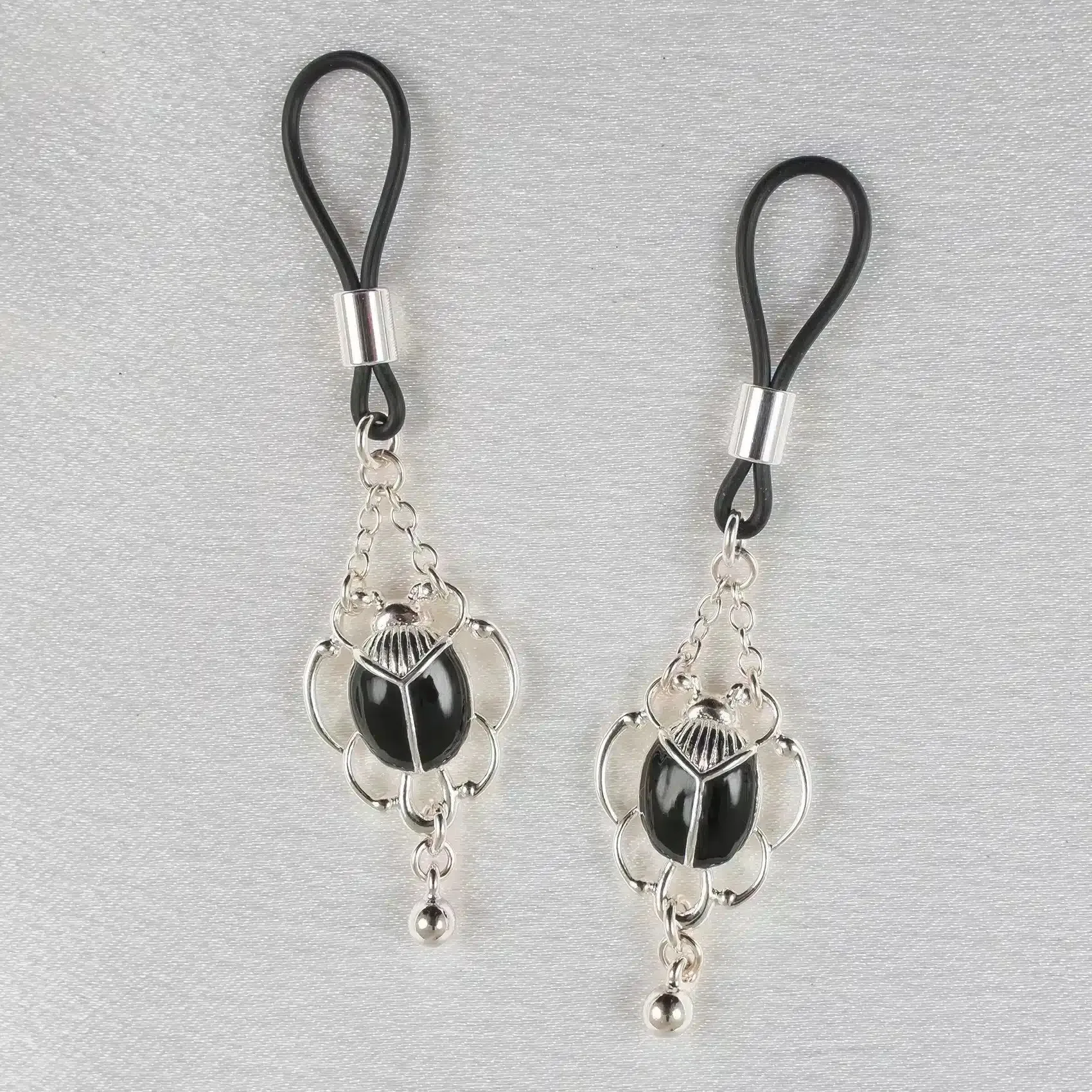 Sylvie Monthulé - Brustwarzenschmuck Heilige Skarabäen Sylvie Monthulé - Brustwarzenschmuck Heilige Skarabäen