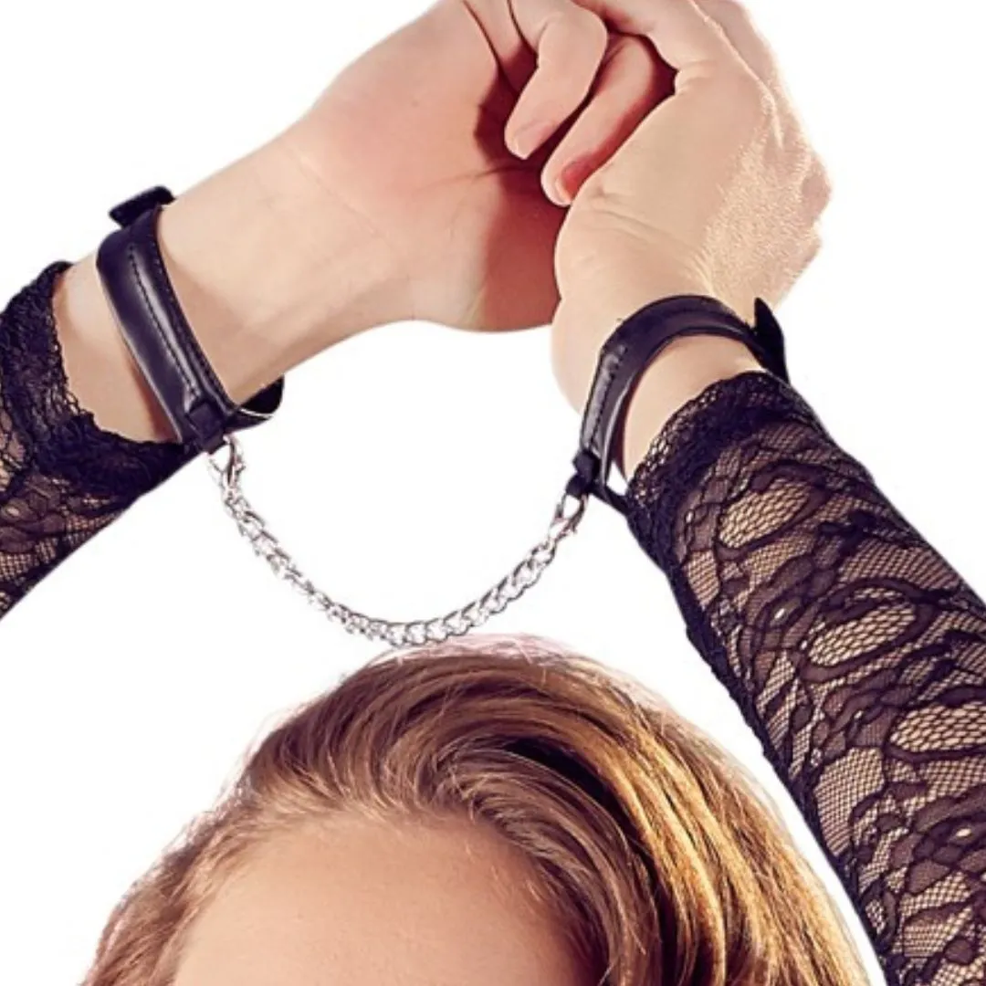 Strapsbody aus Spitze mit Hand- und Beinfesseln – Bild 4