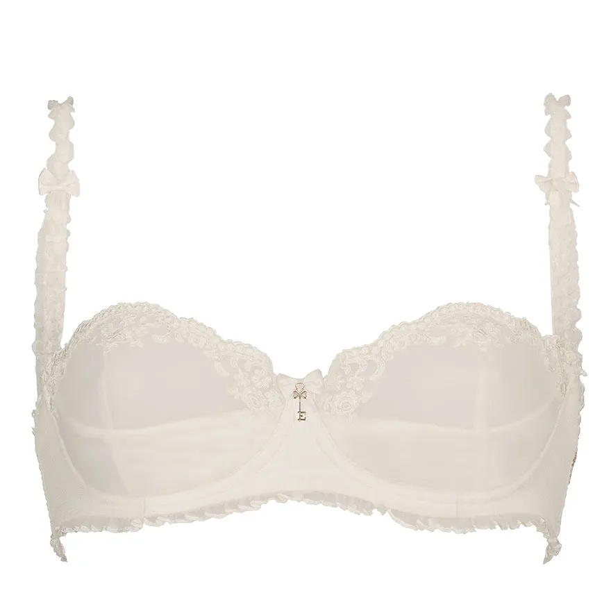 Faye - Zarter Spitzen-BH mit Rüschen Faye - Zarter Spitzen-BH mit Rüschen
