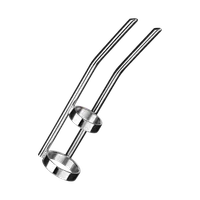 Metallische Katzenkralle Metallische Katzenkralle