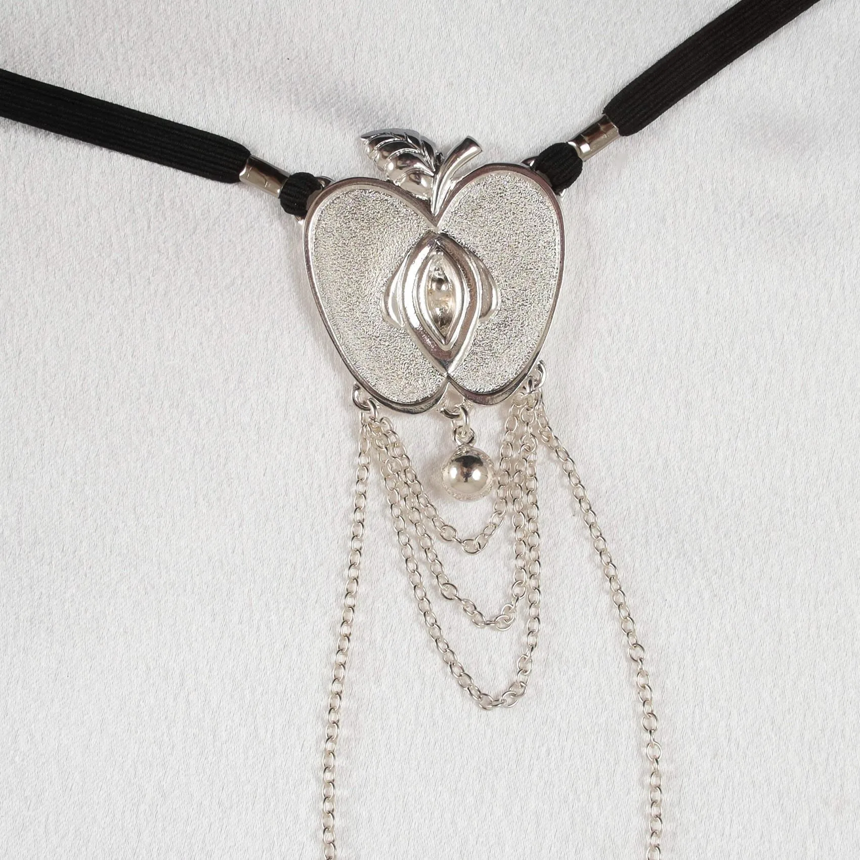 Sylvie Monthulé - G-String Verbotene Frucht | Silber Größe 40 – Bild 2