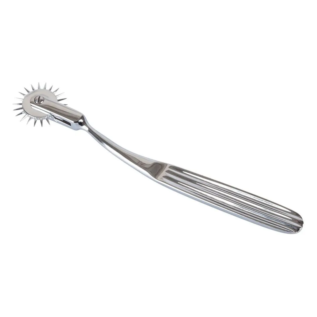 Nervenrad „Pin Wheel“ aus verchromten Messing Nervenrad „Pin Wheel“ aus verchromten Messing