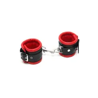 Leder-Handfesseln gepolstert, rot/schwarz Leder-Handfesseln gepolstert, rot/schwarz
