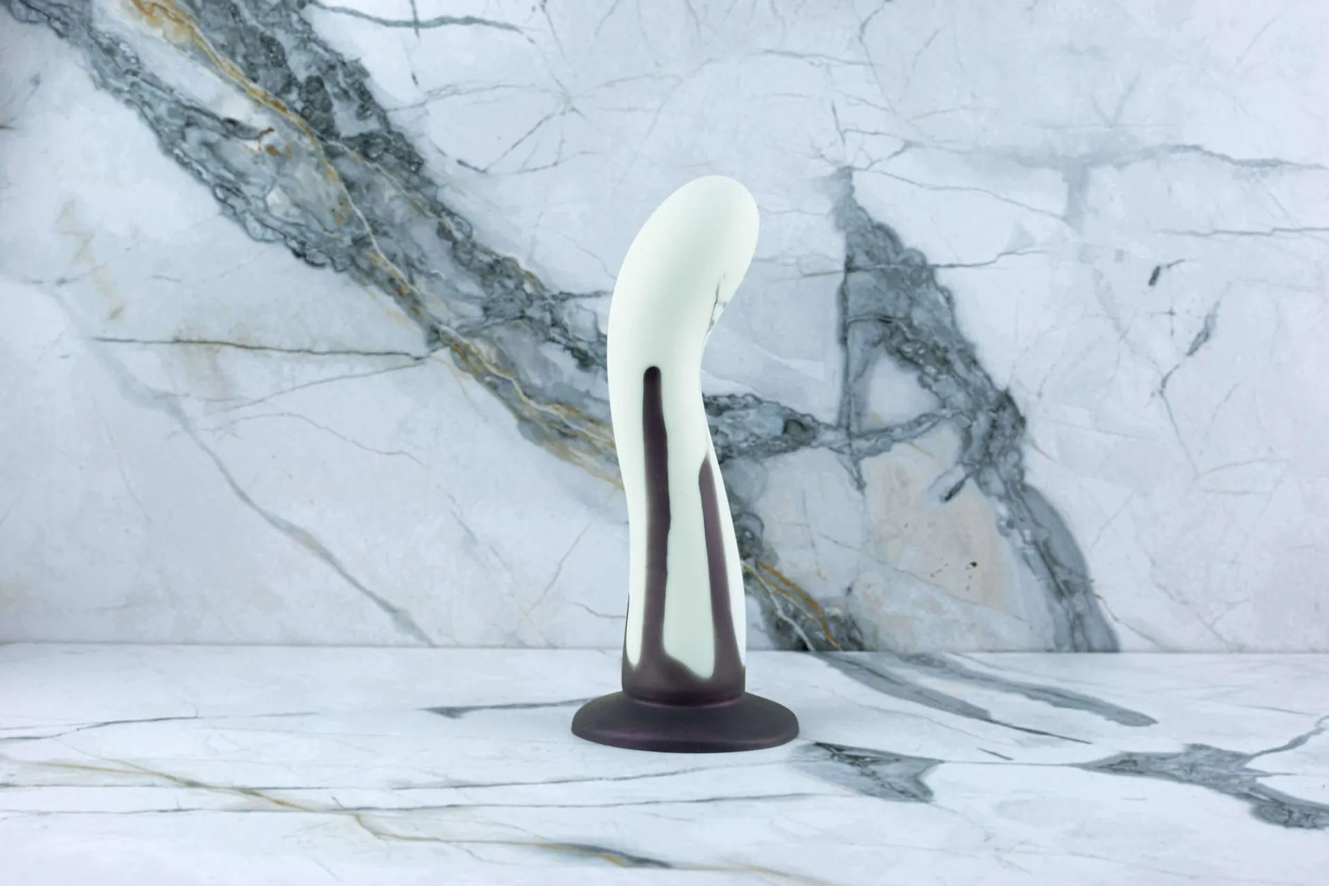 Ylva & Dite - Schwan-Rauch dunkelviolett Ylva & Dite - Schwan-Rauch dunkelviolett