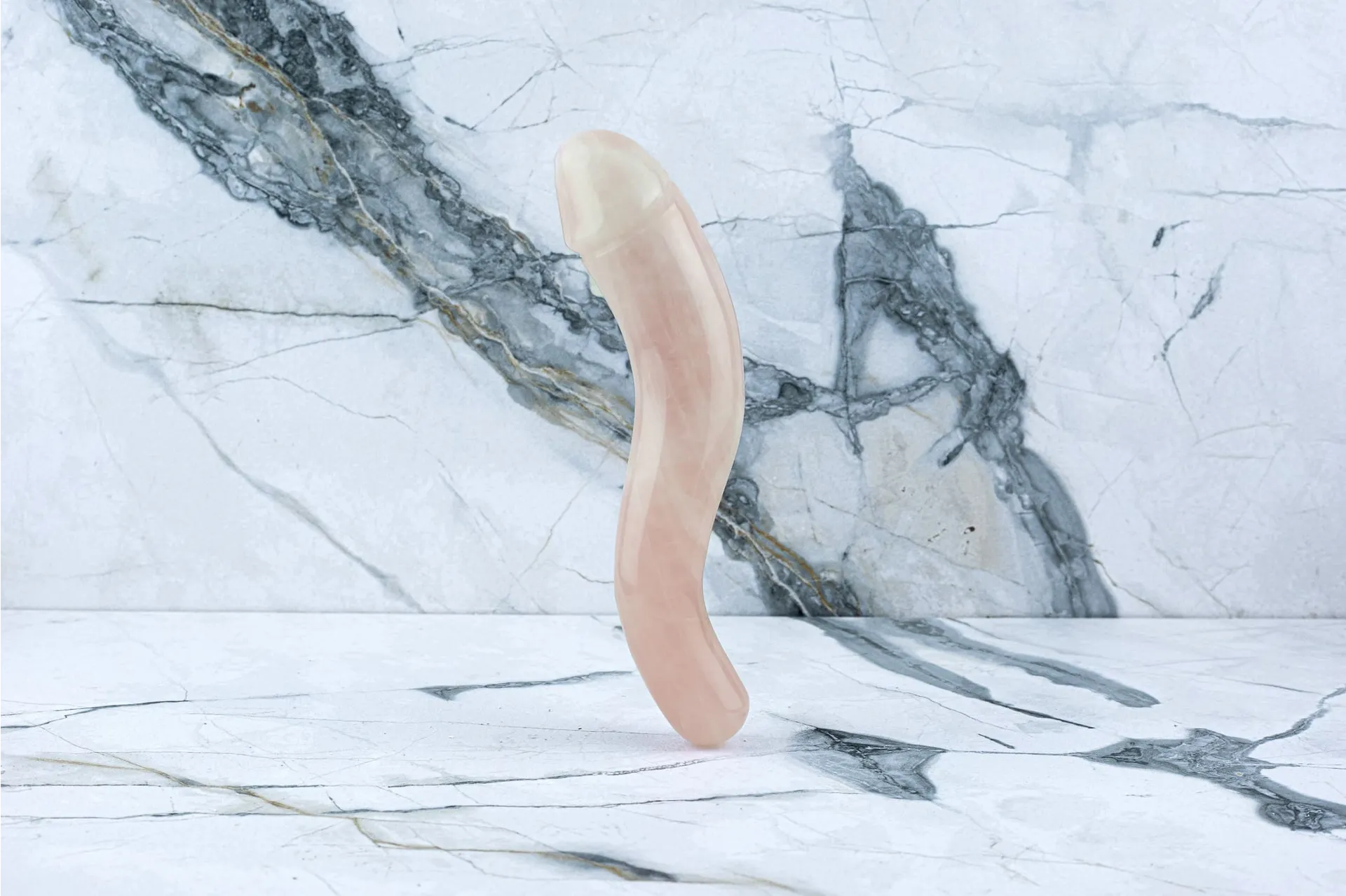 Kristall Dildo Emma - Rosenquarz Kristall Dildo Emma - Rosenquarz