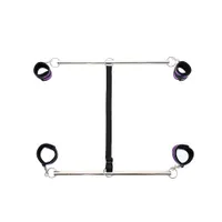 Double Spreader Bar: Doppelspreizstange mit Soft-Fesseln, schwarz/silber/lila Double Spreader Bar: Doppelspreizstange mit Soft-Fesseln, schwarz/silber/lila