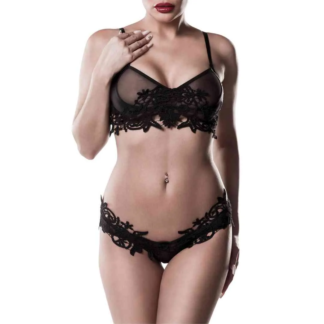 Dessous-Set mit zarter Spitze Dessous-Set mit zarter Spitze