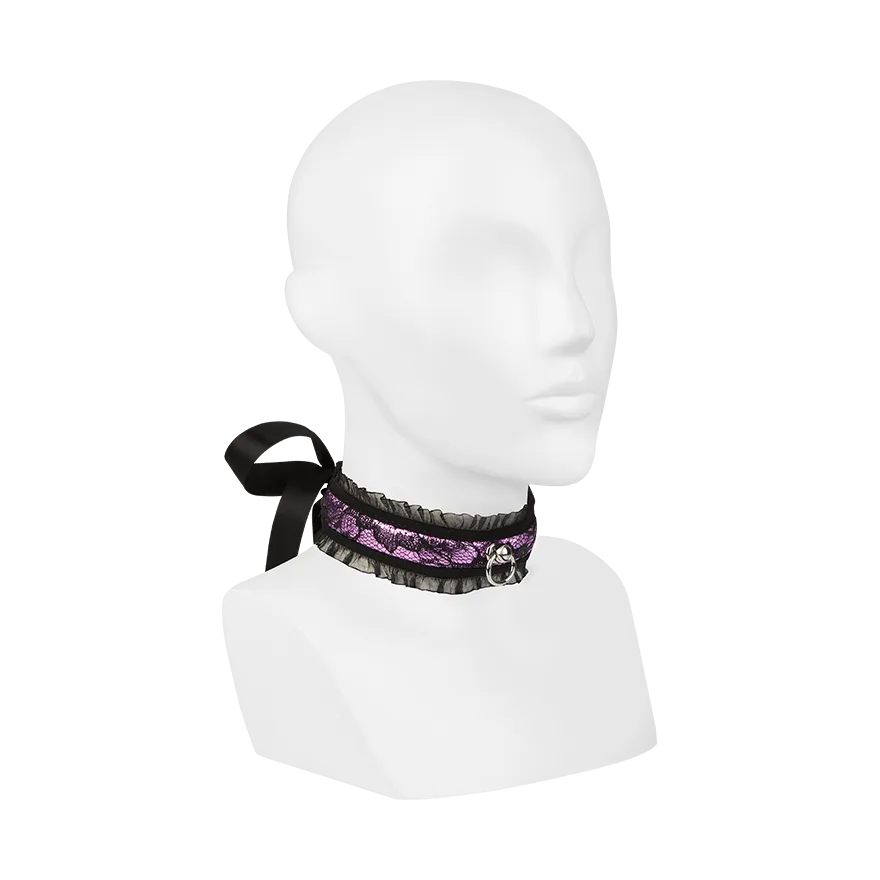 Verspieltes Halsband mit O-Ring Verspieltes Halsband mit O-Ring