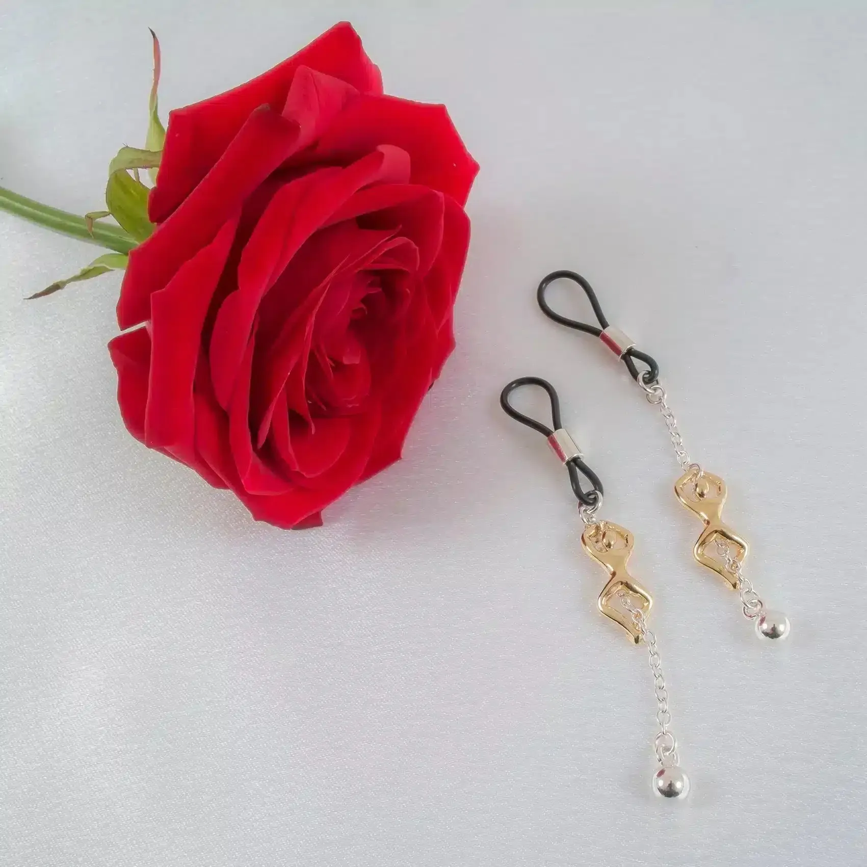 Sylvie Monthulé - Brustwarzenschmuck Ungeduldiges Verlangen Sylvie Monthulé - Brustwarzenschmuck Ungeduldiges Verlangen