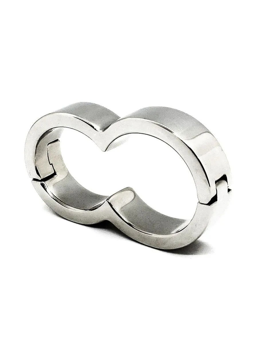 Black Label Super 8 Cockring: Edelstahl-Penis-/Hodenring Black Label Super 8 Cockring: Edelstahl-Penis-/Hodenring