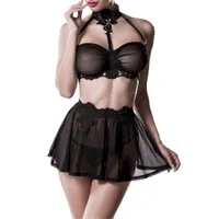 Häkelspitze-Röckchen plus Bralette und String Häkelspitze-Röckchen plus Bralette und String