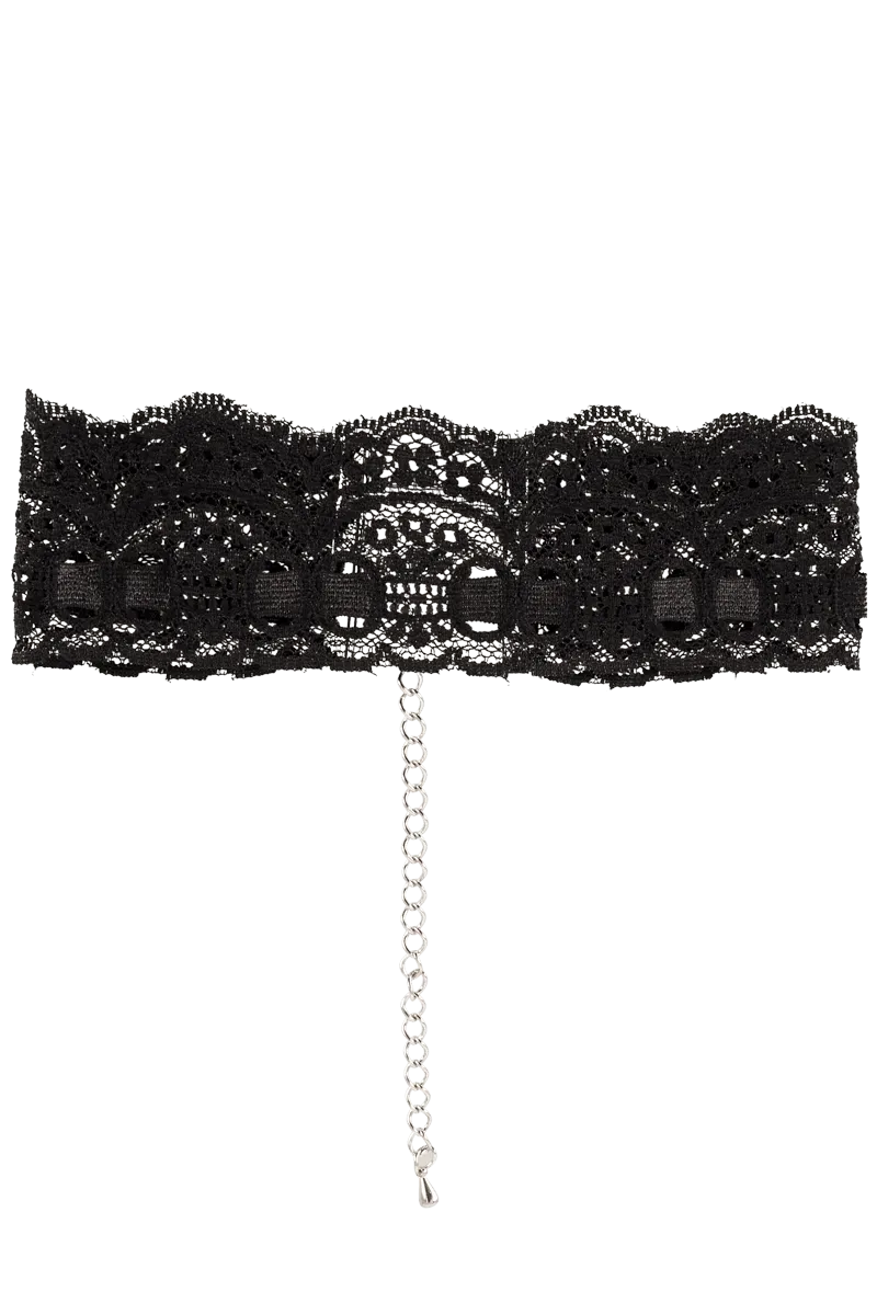 Spitzenhalsband mit Kettenverschluss Spitzenhalsband mit Kettenverschluss