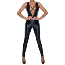 Overall im Powerwetlook und Reißverschluss im Schritt Overall im Powerwetlook und Reißverschluss im Schritt