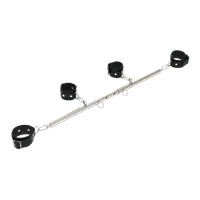 Spreizstange mit Fesseln Spreizstange mit Fesseln