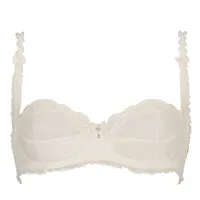 Faye - Zarter Spitzen-BH mit Rüschen Faye - Zarter Spitzen-BH mit Rüschen