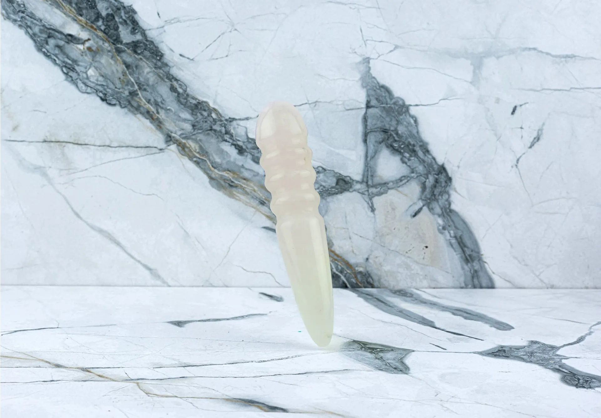 Kristall Dildo Julia - Rosenquarz Kristall Dildo Julia - Rosenquarz