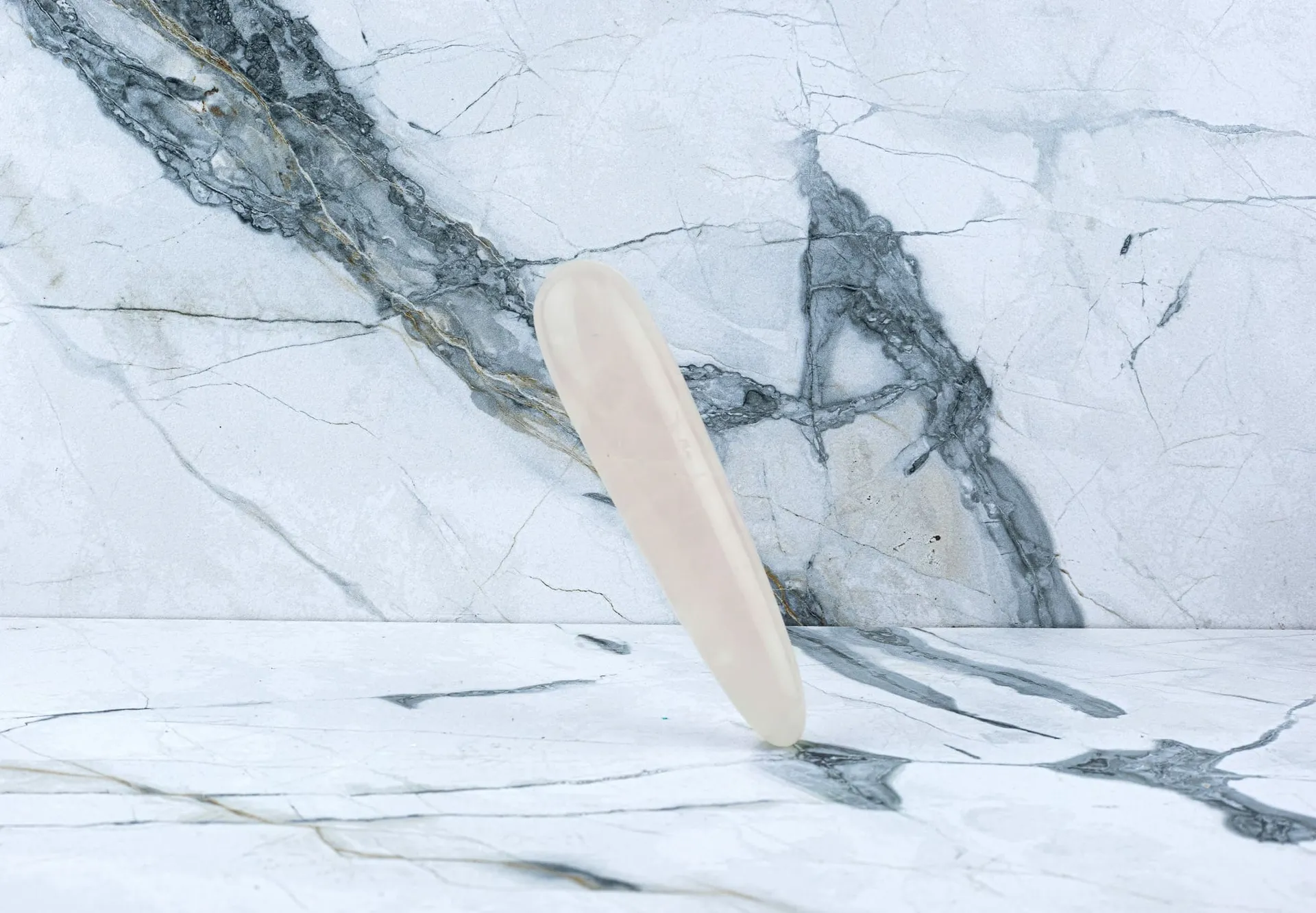 Kristall Dildo Sophia - Rosenquarz Kristall Dildo Sophia - Rosenquarz