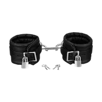 Abschließbare, gepolsterte Fußfesseln Abschließbare, gepolsterte Fußfesseln