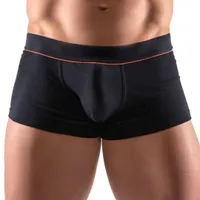 Schwarze Pants aus Baumwolle Schwarze Pants aus Baumwolle