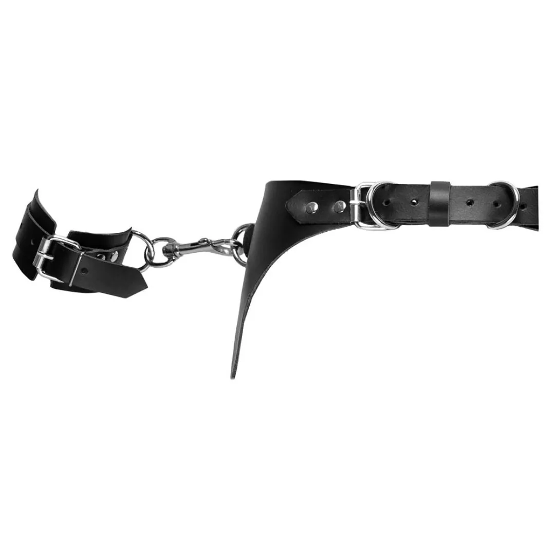 Leder-Strapsgurt mit Hand- und Oberschenkelfesseln – Bild 5