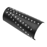Breite Ledermanschette mit Nieten Breite Ledermanschette mit Nieten
