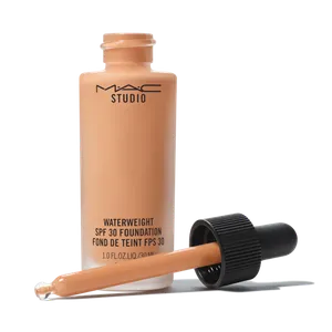 Mac Cosmetics - Studio Waterweight SPF 30 Foundation - NC44 Mac Cosmetics - Studio Waterweight SPF 30 Foundation - NC44