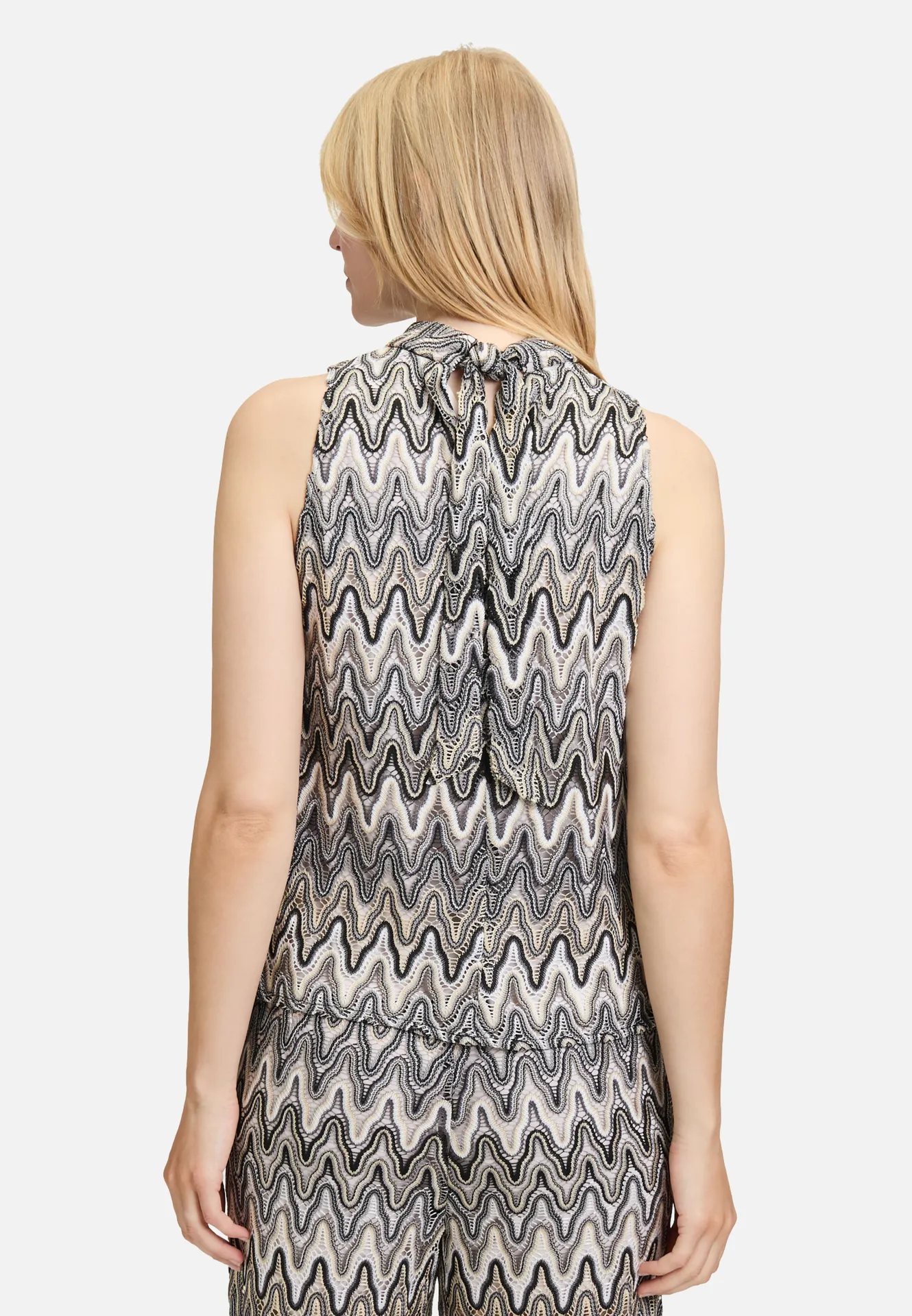 Crop-Top mit Stehkragen Crop-Top mit Stehkragen