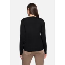 Strickpullover mit U-Boot-Ausschnitt Strickpullover mit U-Boot-Ausschnitt