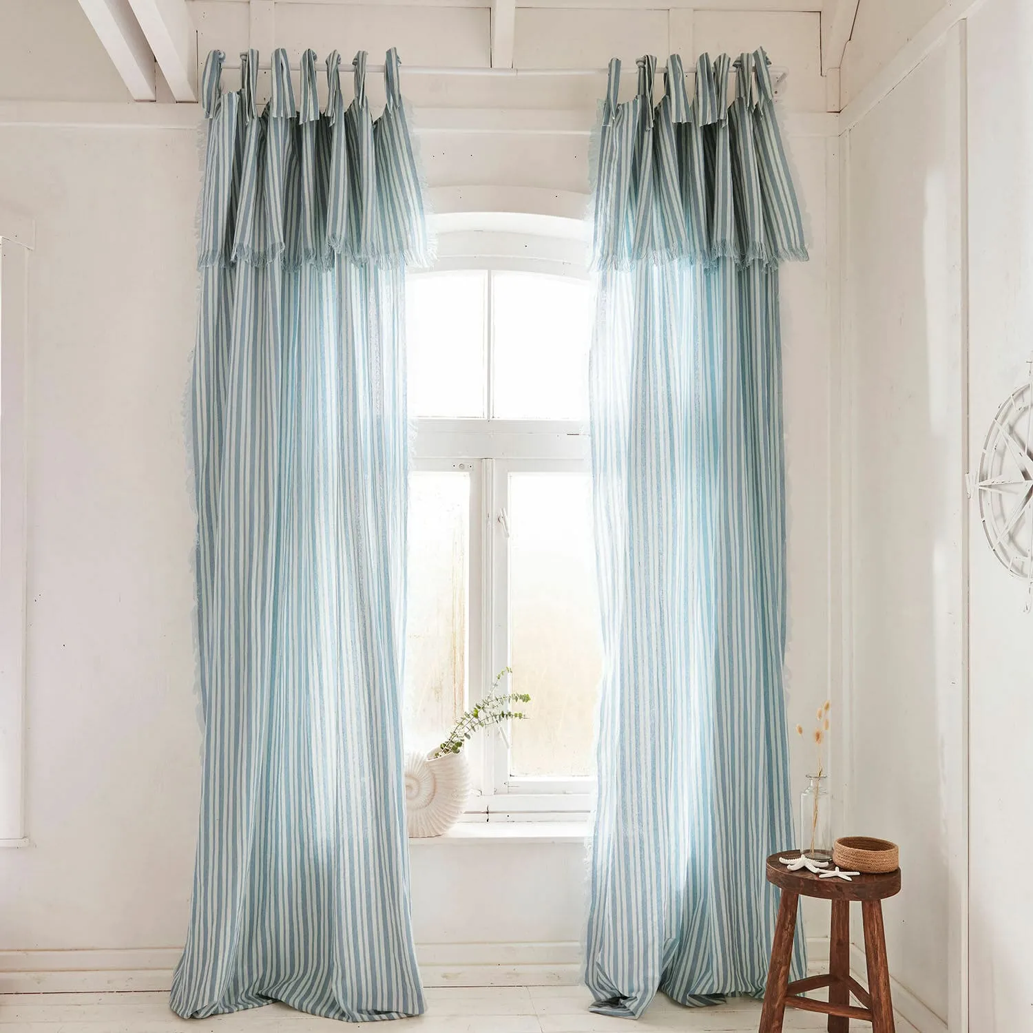 Gardine Anjoutey – Bild 2