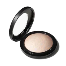 MAC Cosmetics Mineralize Skinfinish MAC Cosmetics Mineralize Skinfinish