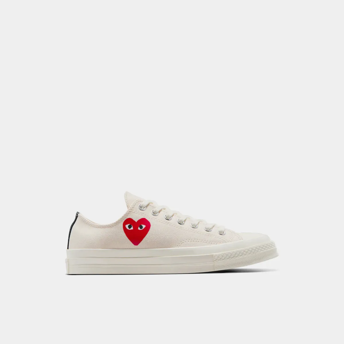 Chuck Taylor 70 Kleines Rotes Herz / Low Top / White Chuck Taylor 70 Kleines Rotes Herz / Low Top / White