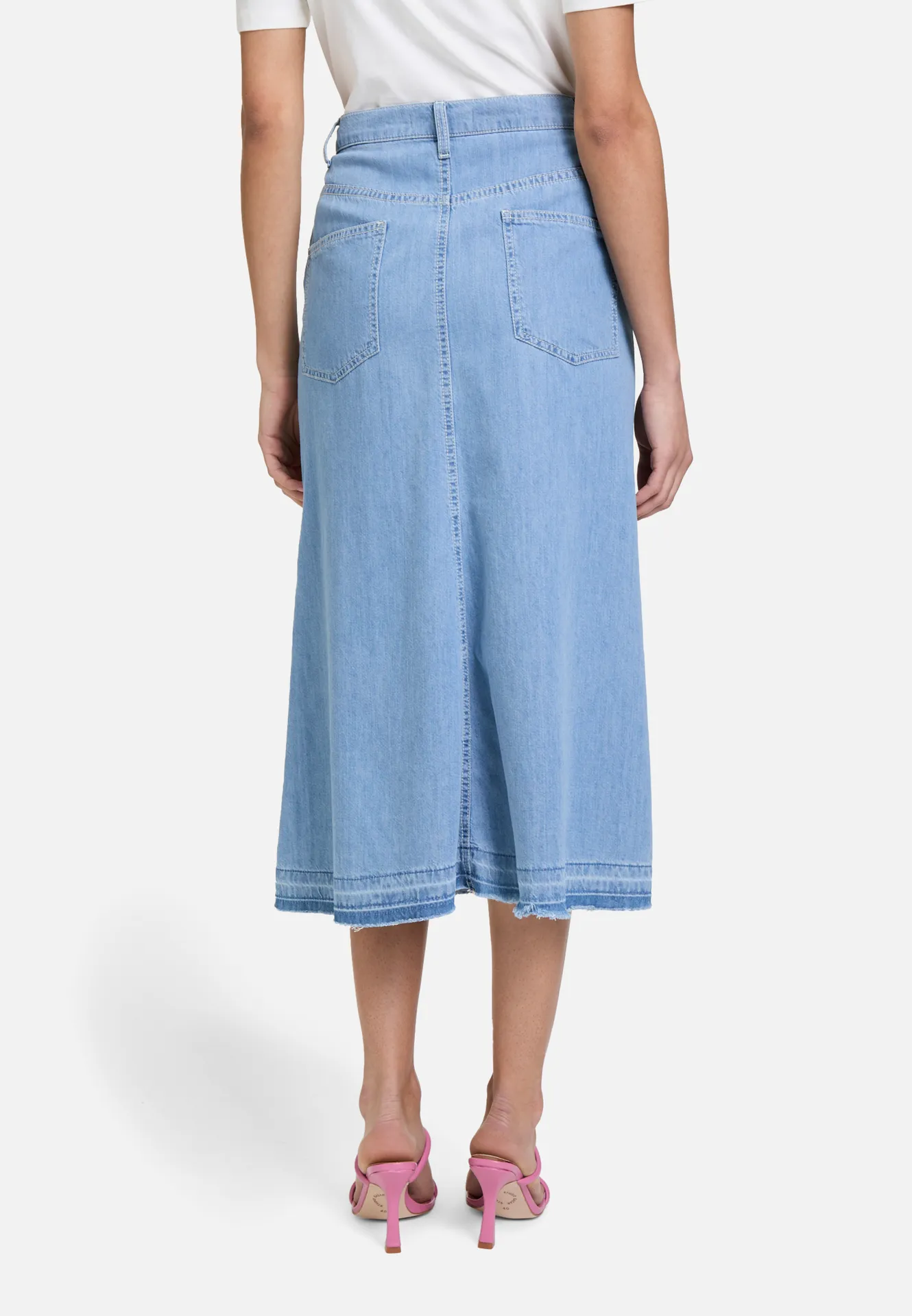 Jeansrock mit offenem Saum Jeansrock mit offenem Saum