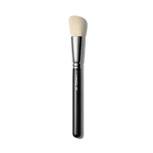 Mac Cosmetics - 168 Synthetic Large Angled Contour Brush Mac Cosmetics - 168 Synthetic Large Angled Contour Brush