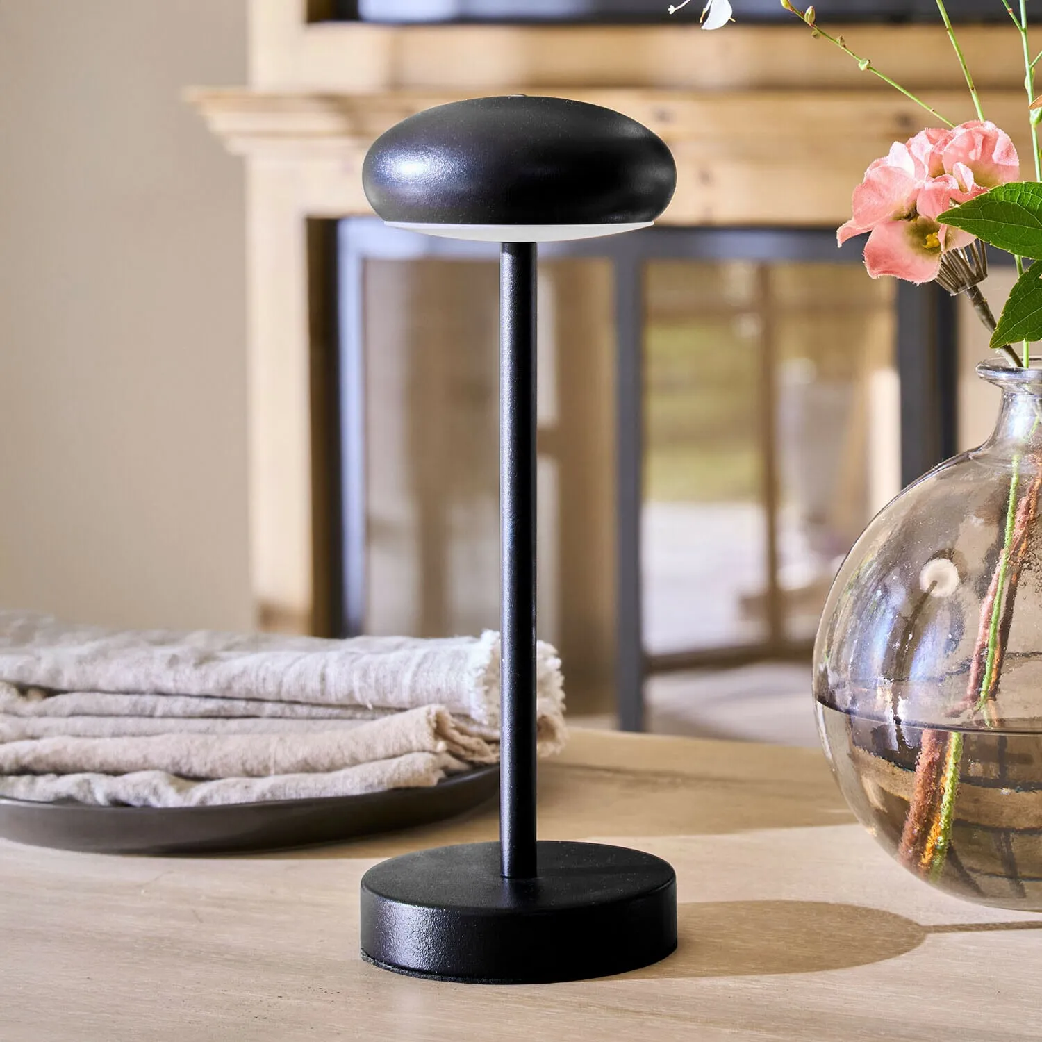 Wiederaufladbare Tischlampe Loxbridge – Bild 2